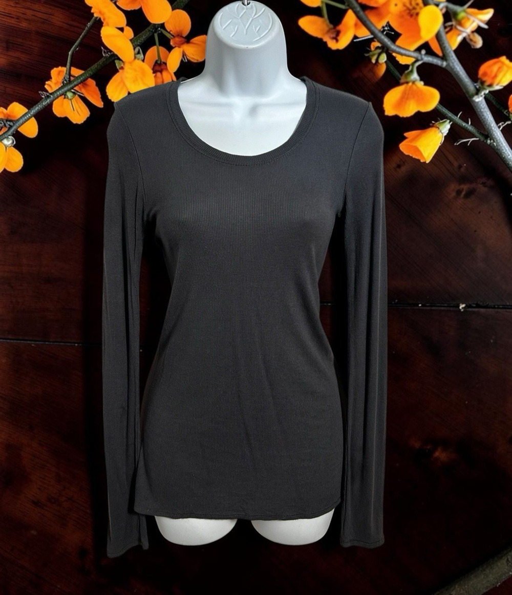 H By Bordeaux Gray Ribbed Long-Sleeve Top Sz M Stretch Shirt Scoop Neck Tee
